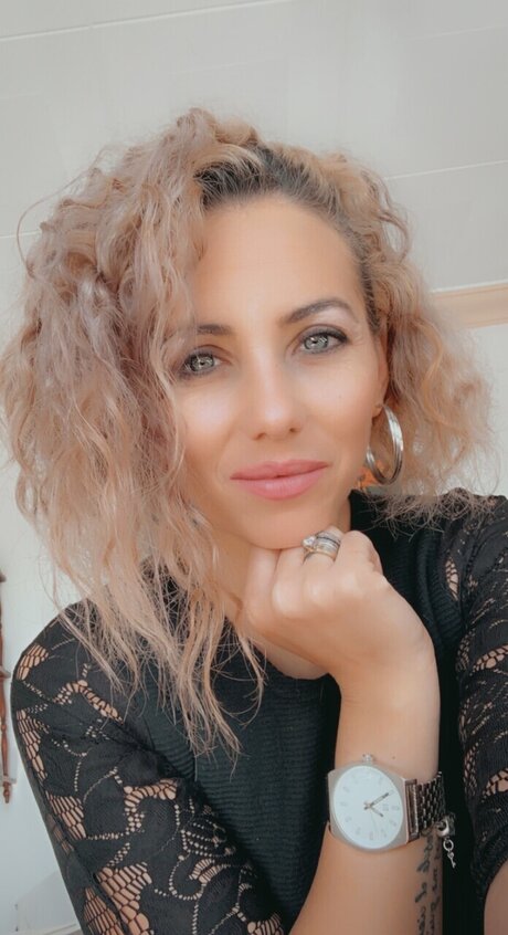 Love by Lory actrice sexy des photos