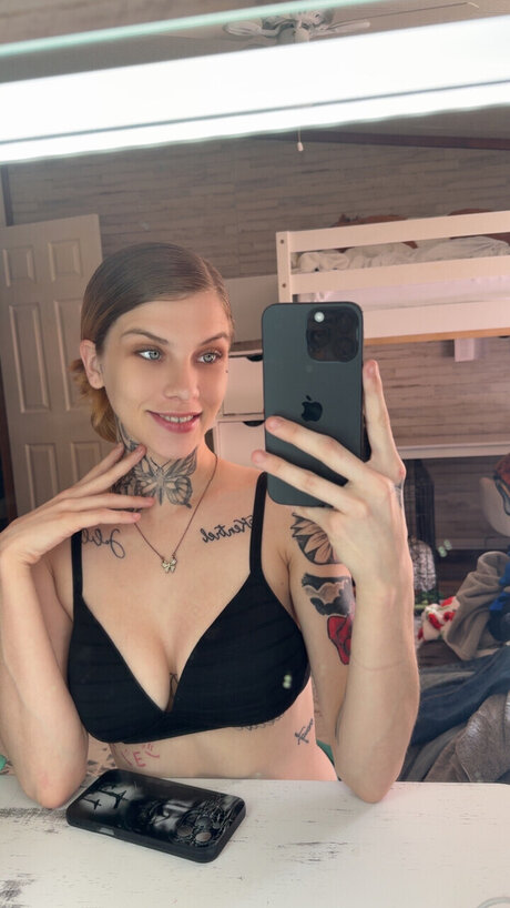 Lyssaa_ star du porno hd photo