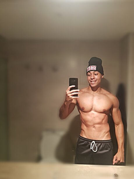 Guisantoos actrice xxx image