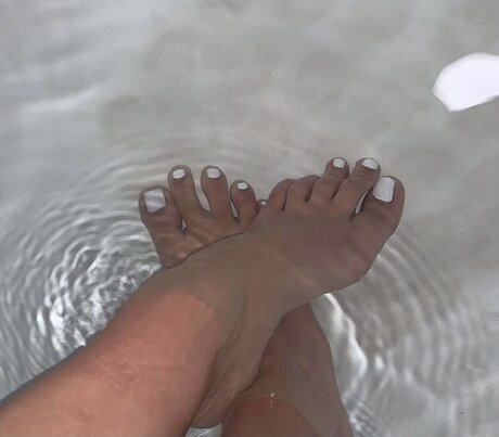 LottieB star exclusive galeries