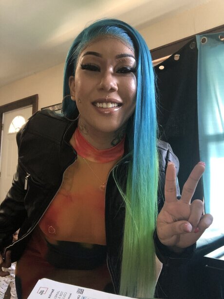 Meia Nicole modèle érotique images