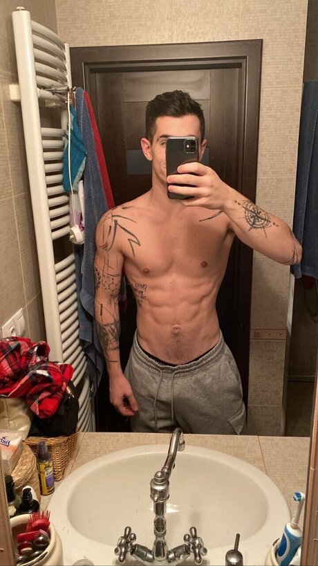 gros butin blanc onlyfans top jolie img