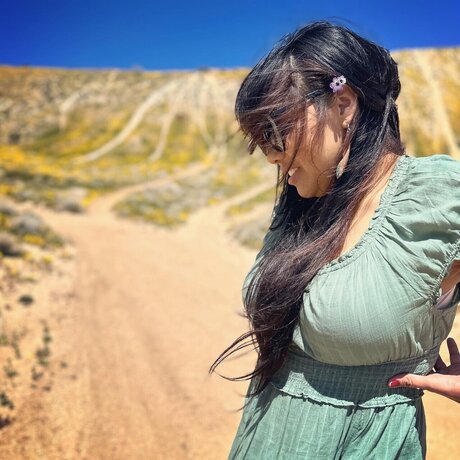 Thee Native Goddess nus de stars du porno des photos