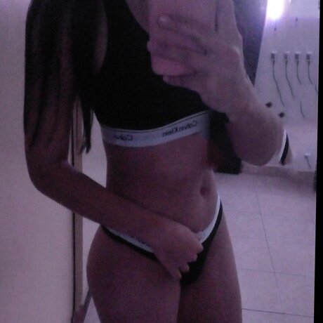 bylayaa étoile de l'art photos