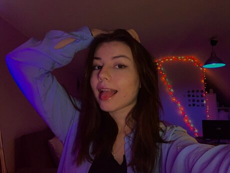 shy baby star du porno en haute qualité img