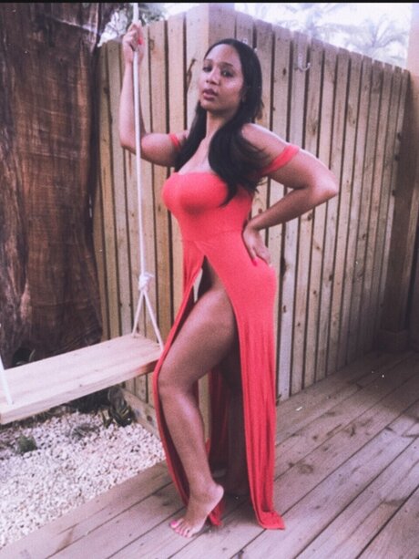 Sad_ actrice exclusive des photos