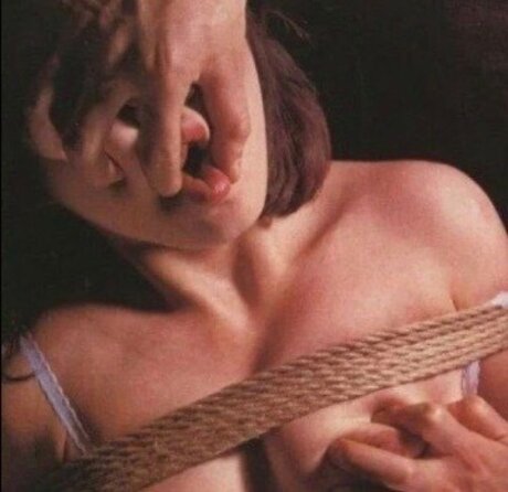 Elina_ modèle érotique galeries