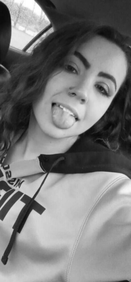 DistortedLilly_ beau modèle images