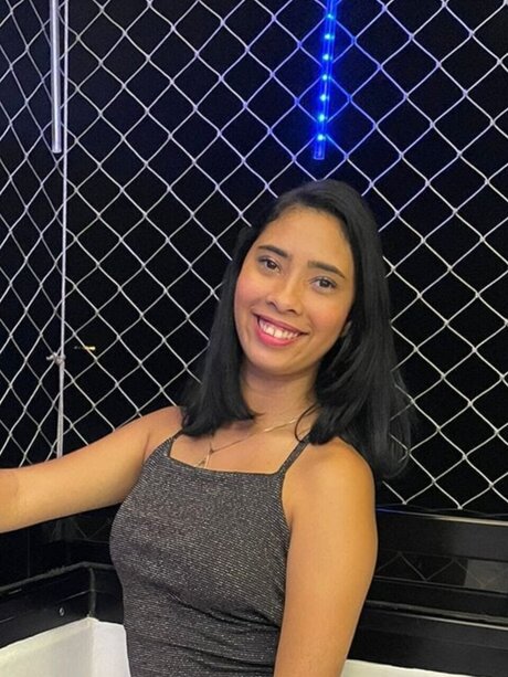 Nathalya emyle nus étoiles images