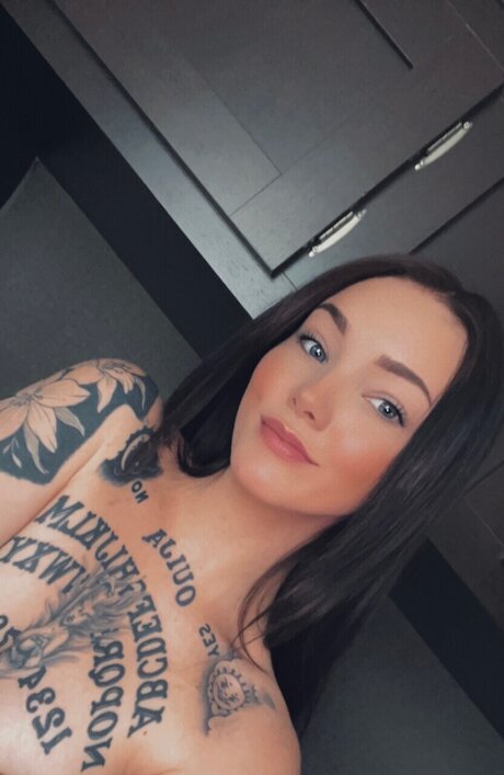 pieds de grand-mère uniquementfans des nus parfaits archive