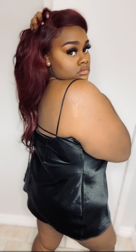BigFine modèle nu photo