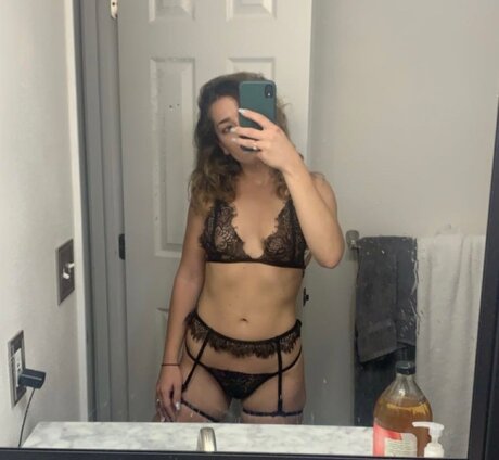 Sistine sexe star images