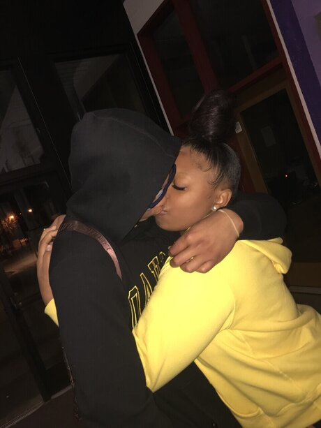 Famous Freaks actrice chaude img