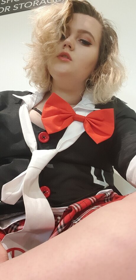 Momi Chan xxx étoile archive