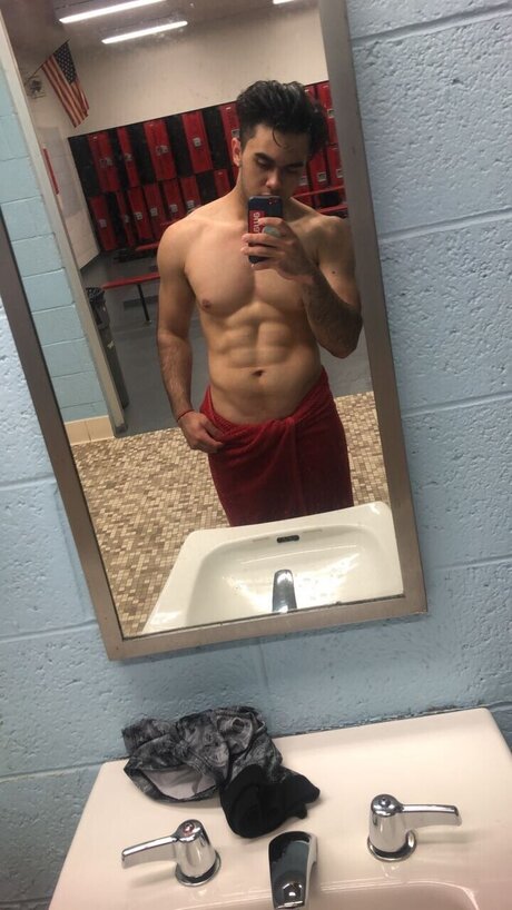 Thotmobb jolie star du porno galerie