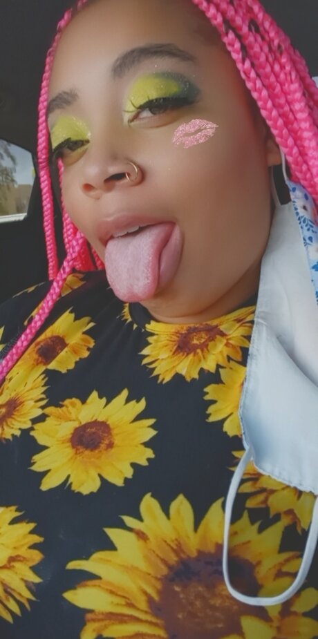 QueenDej modèle magnifique galerie