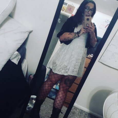 Beezzy_ actrice libre image