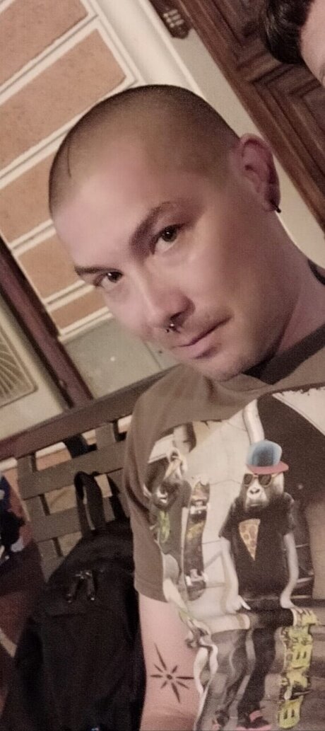 entraînement en salle de sport uniquement pour les fans assez nue des photos