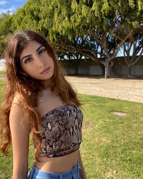 Jazmin Davalos étoile sexy images