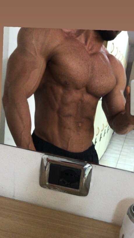 Muscle96 étoile xxx images