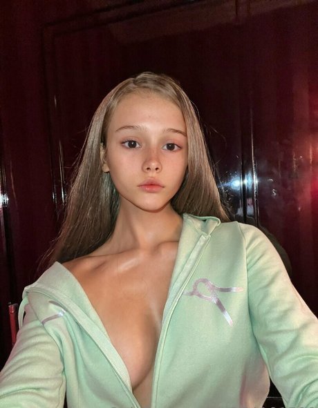 ariana greene modèle sympa img