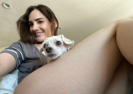 AvaAlex actrice photo