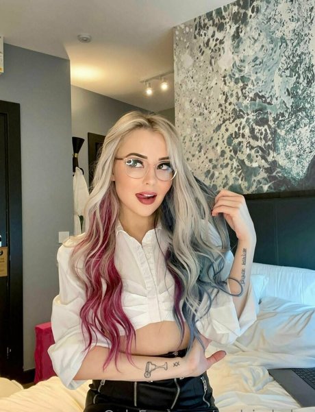 femme seulementfans libre nu image