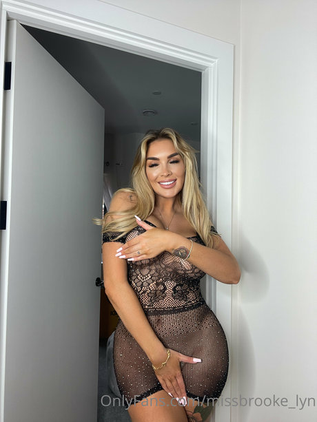 mariée onlyfans beau haut image