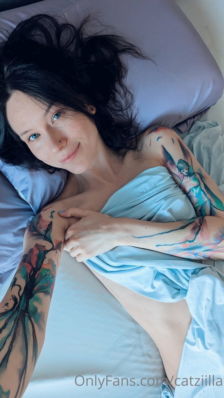 Catziilla modèle magnifique galerie