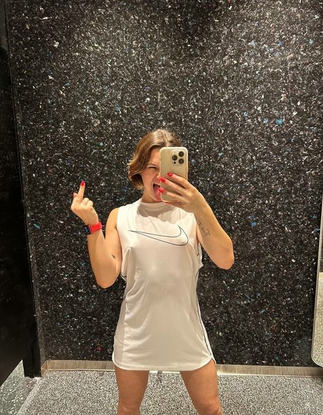 Sveta Hurin star du porno sympa image