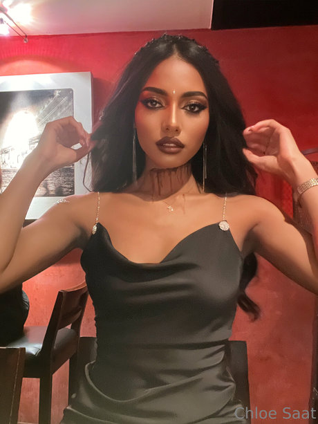 Chloe Saat modèle gratuit photo