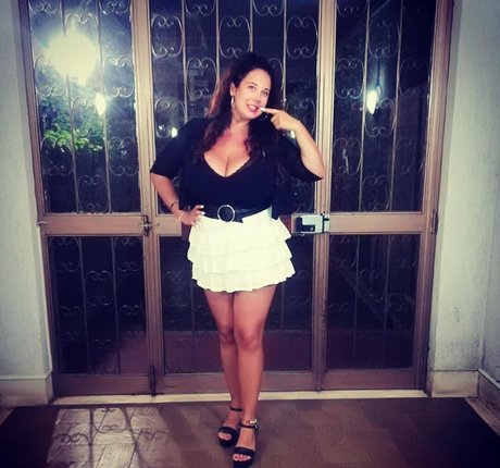 massage lesbien onlyfans xxx haute qualité des photos