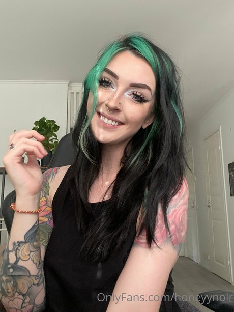 footjob pour ados uniquementfans sexe hd photos