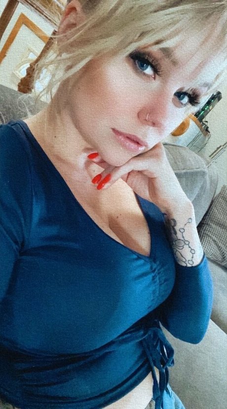 trio à gros seins onlyfans pornographique exclusif img