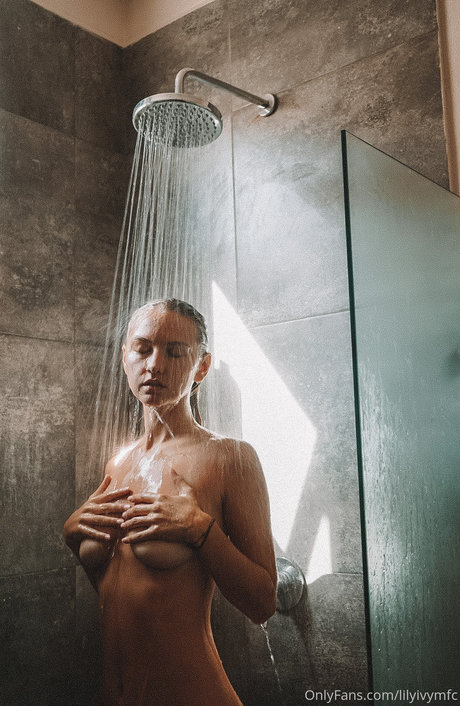 Lilylvy sexe de star du porno galeries