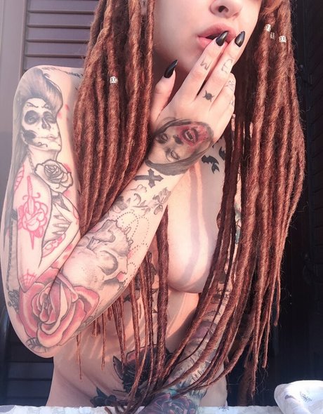 vanpsuicide actrice adulte des photos