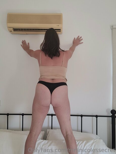 mrsnicolessecret top star img