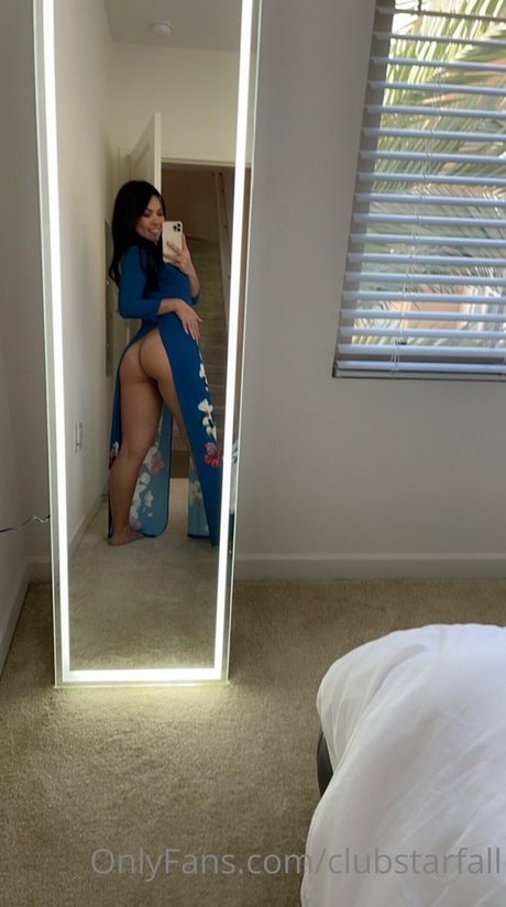 Cindy Starfall star du porno nue images
