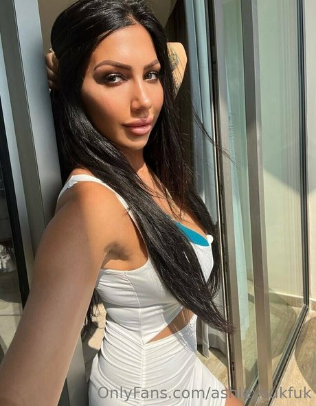 pom-pom girl asiatique onlyfans joli galerie