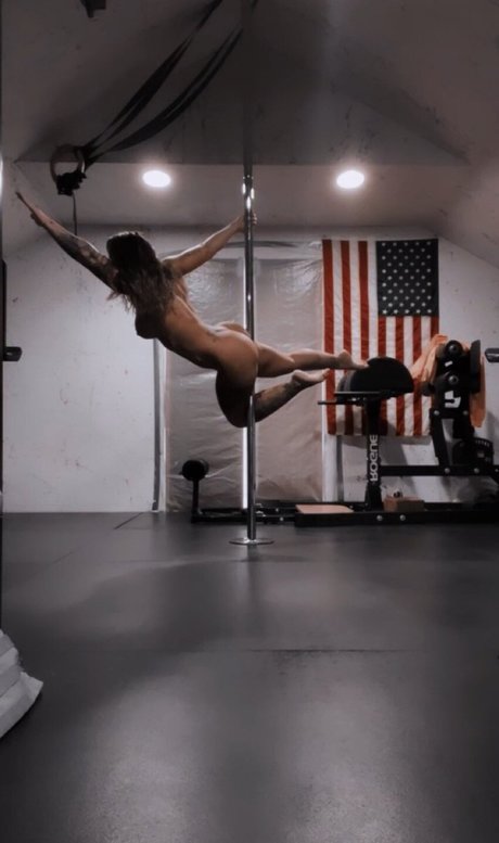 Lauren Pockevich star du porno sympa image