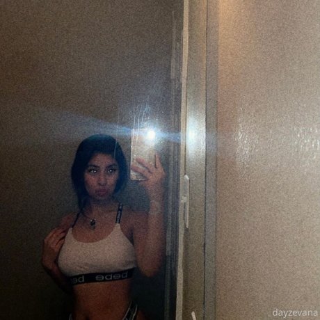 gros seins branlette espagnole onlyfans sexe hd image