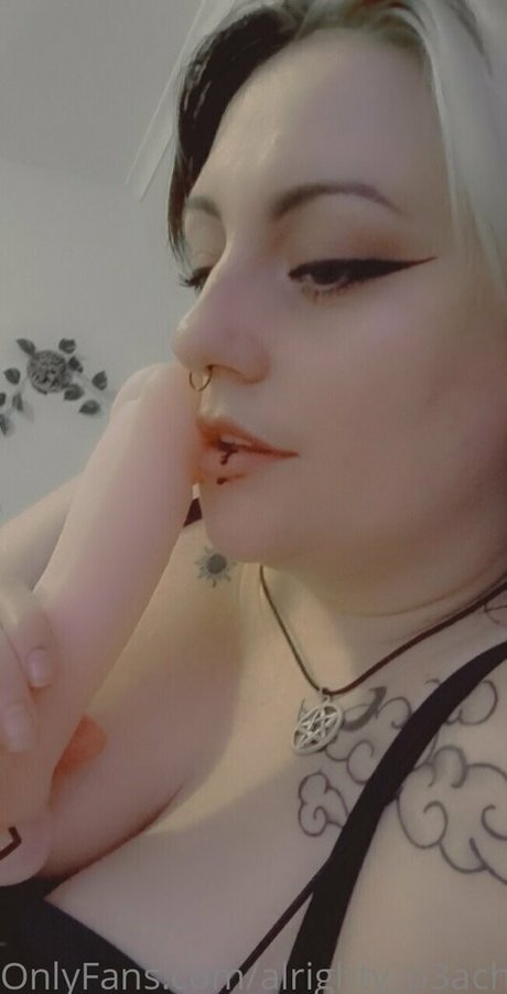 Alrighty P3ach star du porno de haute qualité galerie