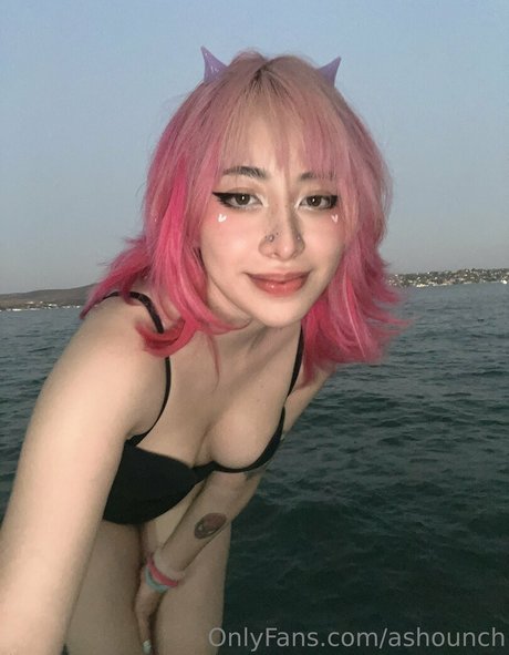 Ashounch modèle sexy photo