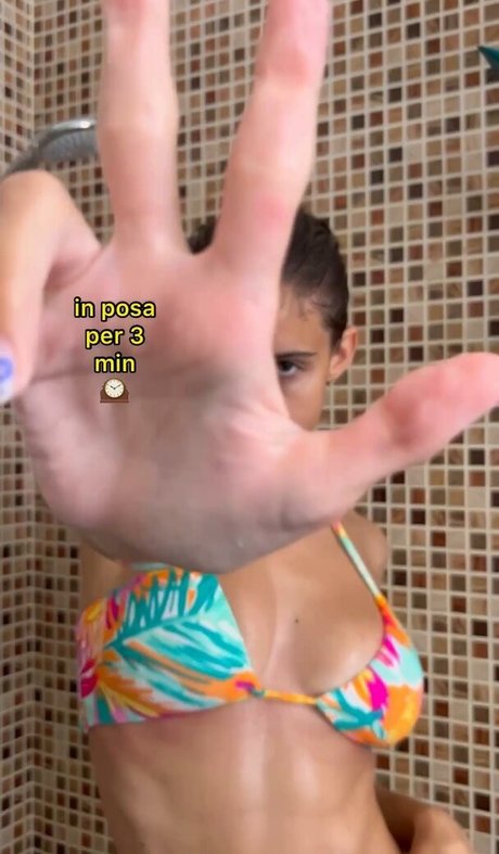 Martina Socrate modèle porno collection