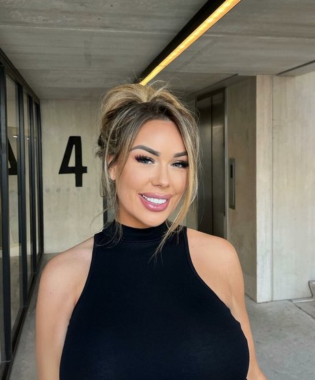 Lisa Amber art de star du porno photos