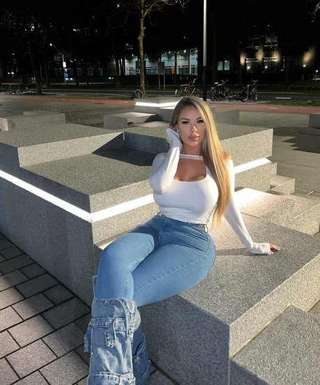 Lisa Amber star du porno de haute qualité photos