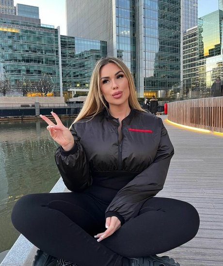 Lisa Amber belle actrice galeries