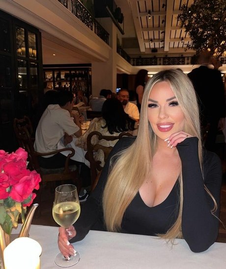 Lisa Amber sexe star collection