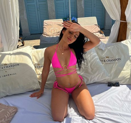 Eliza Inverno actrice exclusive galeries