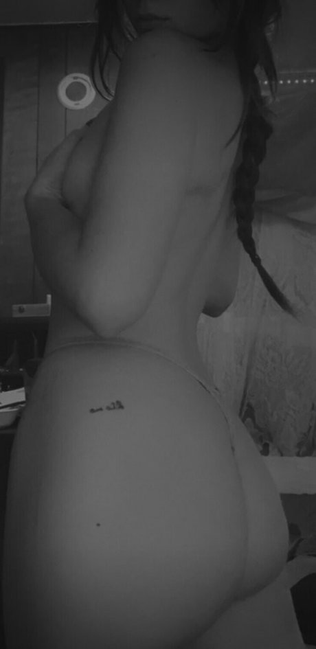 hinna8184 beau modèle archive